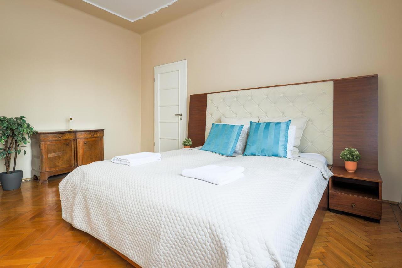 Downtown Vintage Home By Bella Budapest Esterno foto
