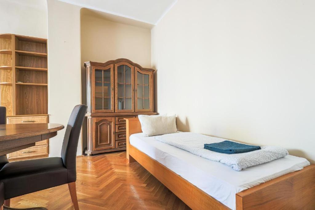 Downtown Vintage Home By Bella Budapest Esterno foto